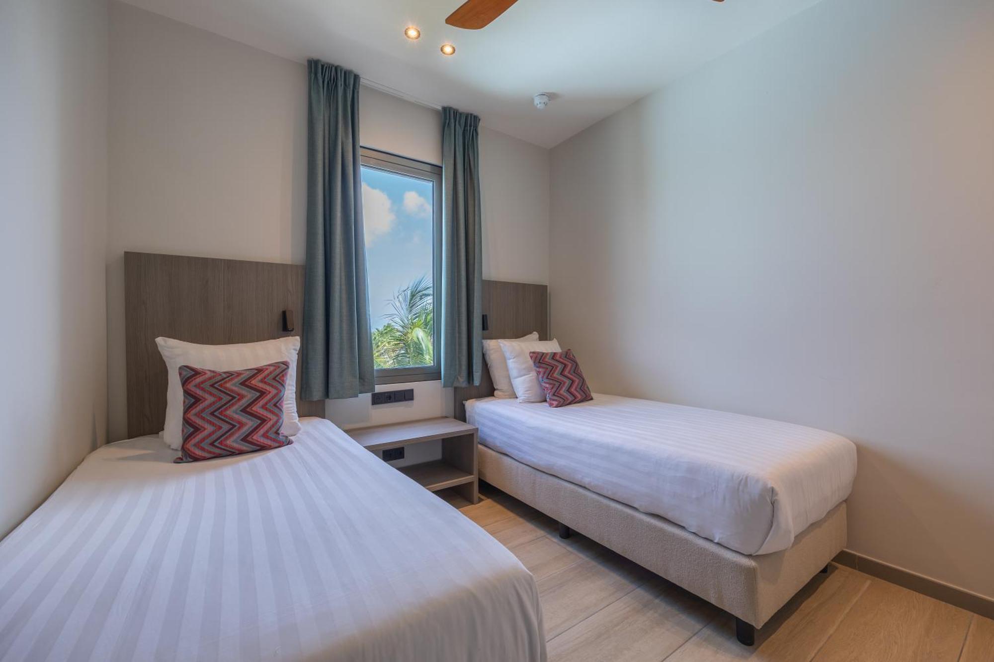 Dolphin Suites & Wellness Curacao Willemstad Exterior photo