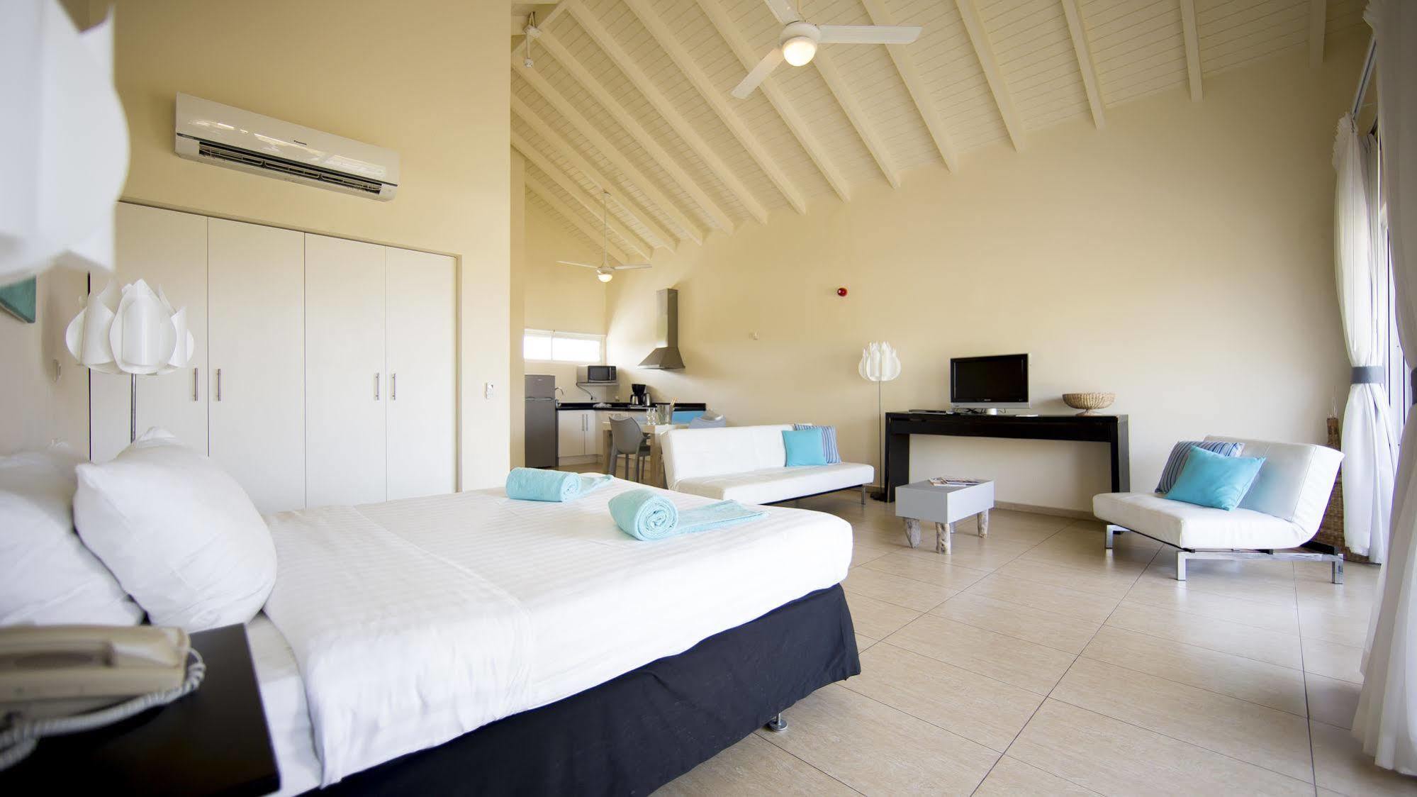 Dolphin Suites & Wellness Curacao Willemstad Exterior photo